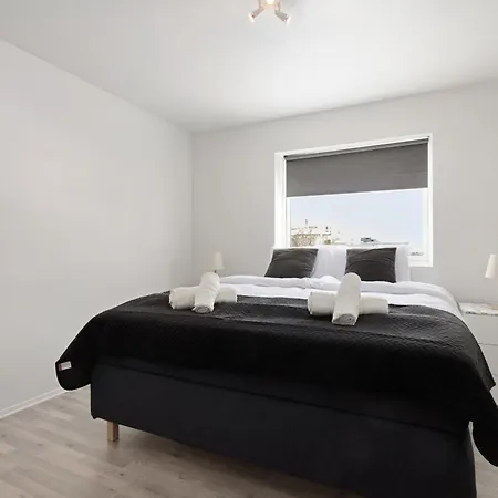 Stylish I Center I Free Parking Apartment