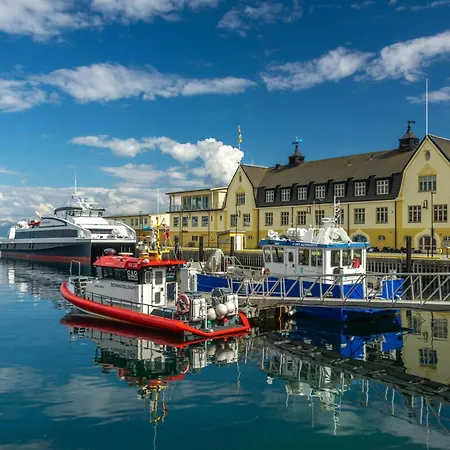 Apartment Stylish I Center I Free Parking Harstad